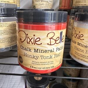 Dixie Belle Chalk Mineral Paint - Honky Tonk Red